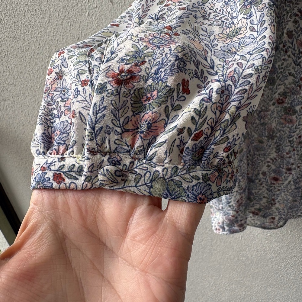 Floral Patterned Women's Top - Picture 6 of 12
